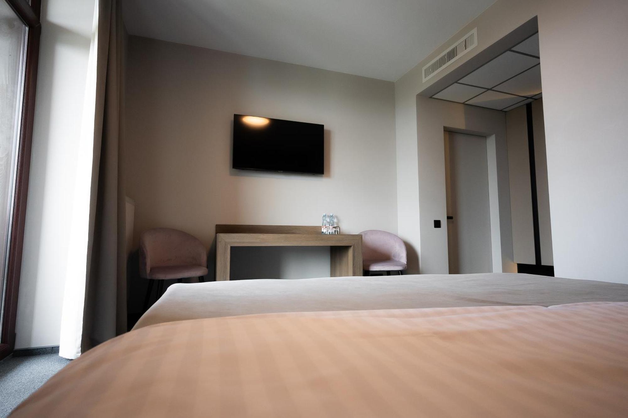 Zagorod Hotel Girka Polonka Exteriör bild