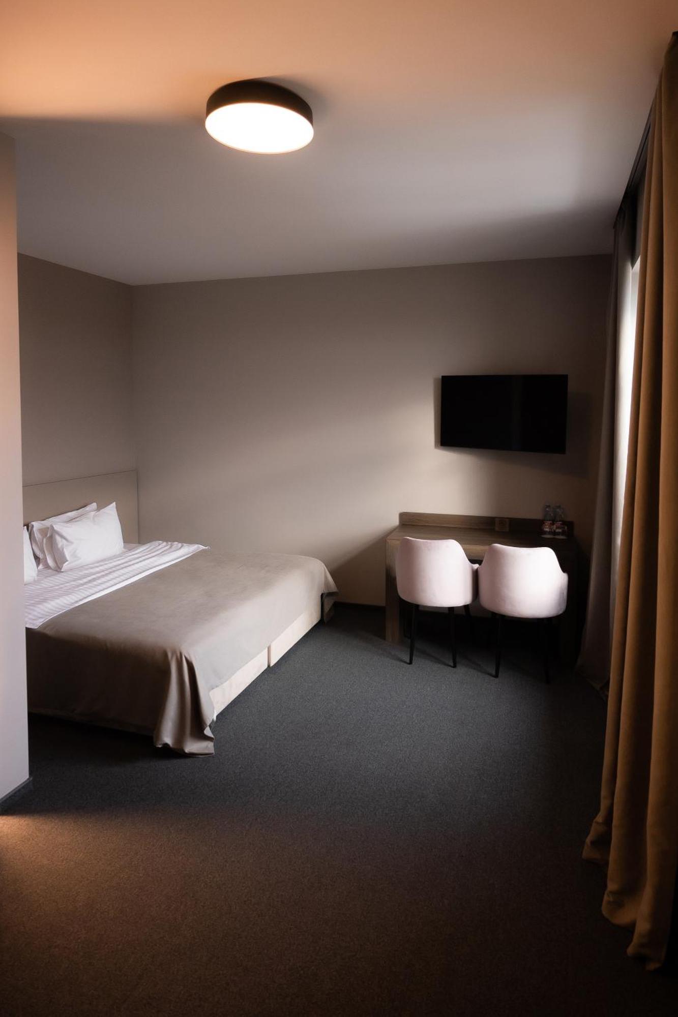 Zagorod Hotel Girka Polonka Exteriör bild