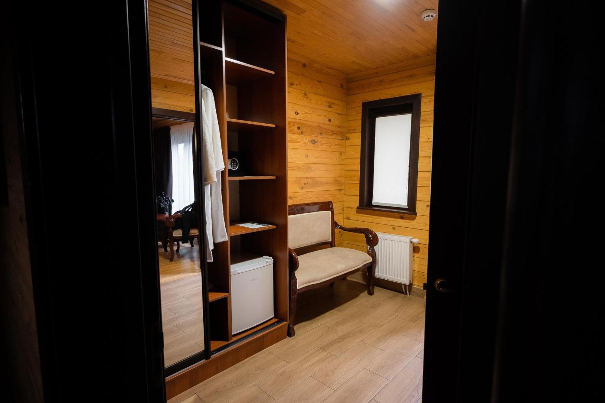 Zagorod Hotel Girka Polonka Exteriör bild